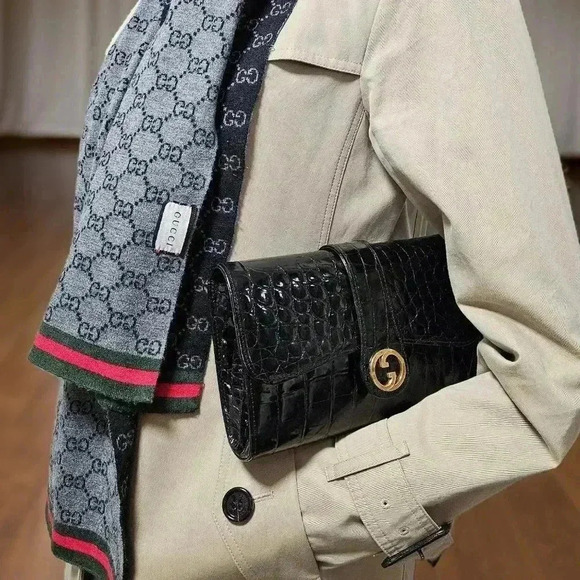 Gucc Double  G Croco Clutch - Picture 2 of 16